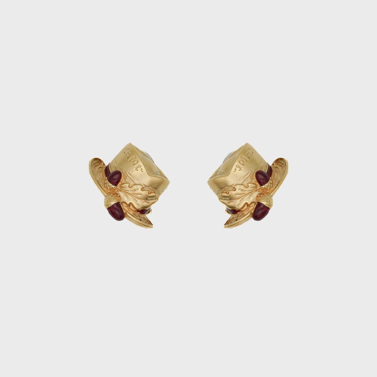 Paire de clips dorée Chloé 1980 par Karl Lagerfeld