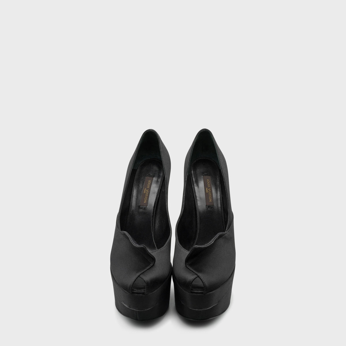 Escarpin Satin Noir Louis Vuitton FW 2008 par Marc Jacobs