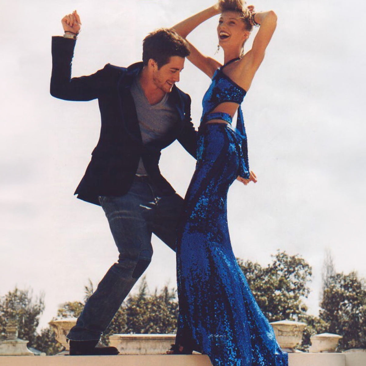 Blue Sequin Halter Gown Gucci par Tom Ford FW 2004