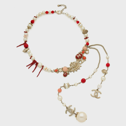 Collier Coquillage Chanel  Pre-Fall 2005 par Karl Lagerfeld