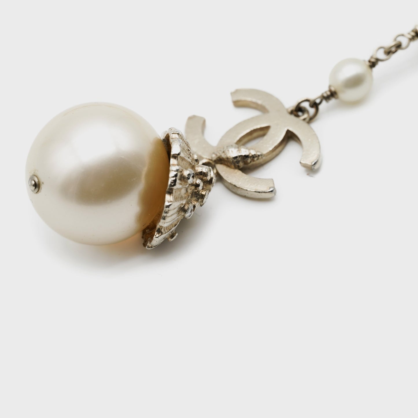 Collier Coquillage Chanel  Pre-Fall 2005 par Karl Lagerfeld