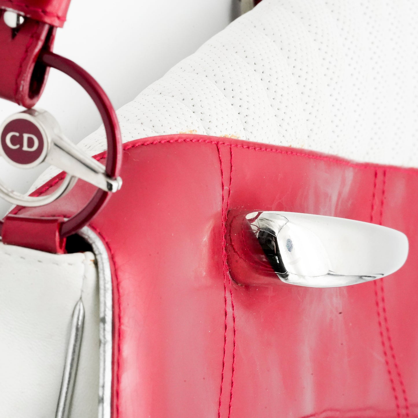 Double Saddle Rouge Christian Dior SS 2001 par John Galliano