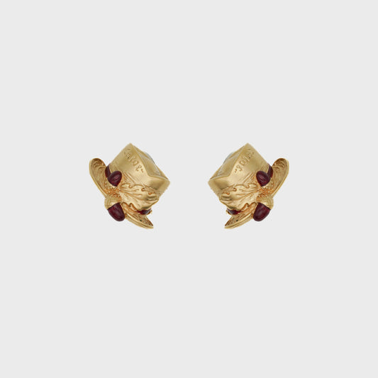 Paire de clips dorée Chloé 1980 par Karl Lagerfeld