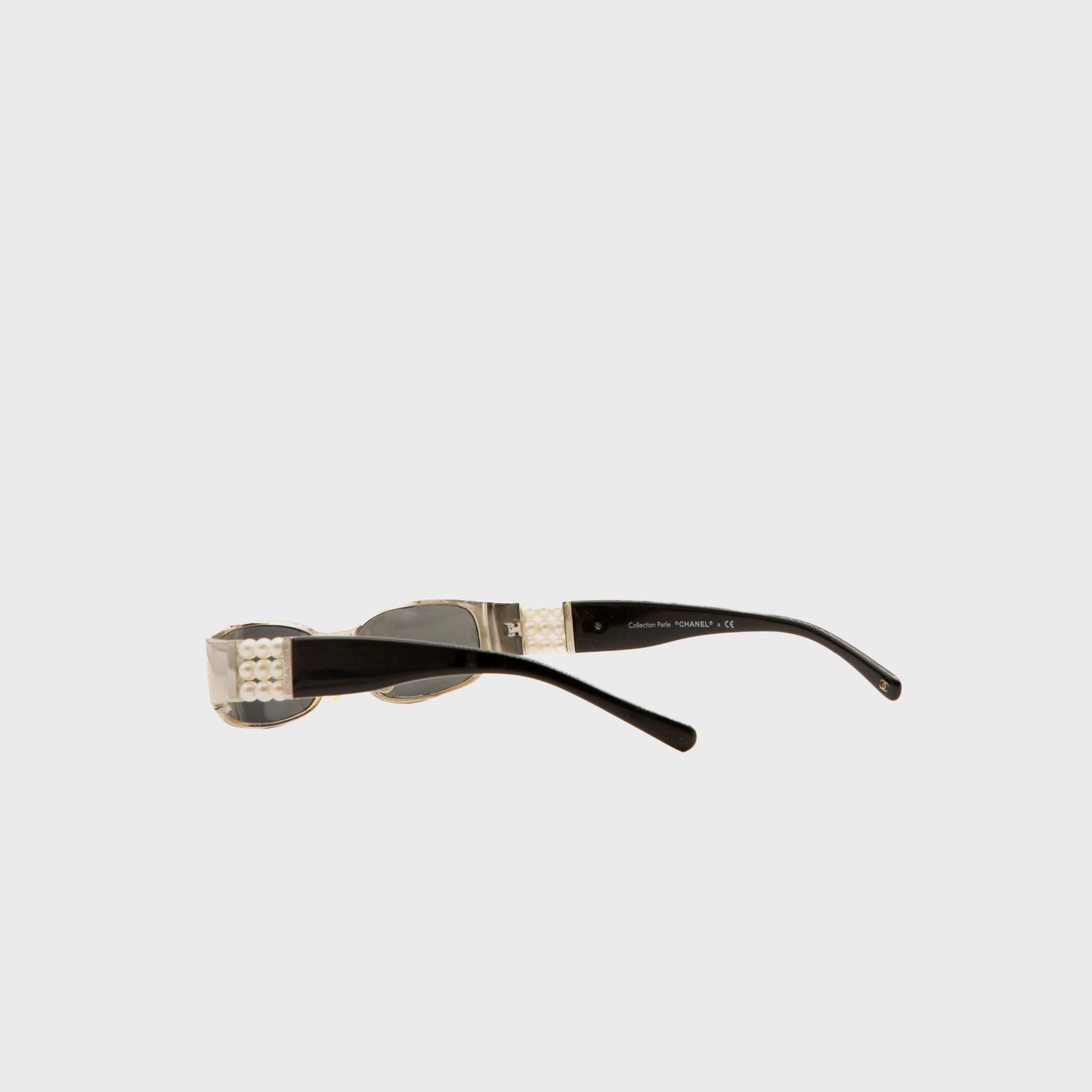 Lunette de soleil Perle Chanel 2000 par Karl Lagerfeld