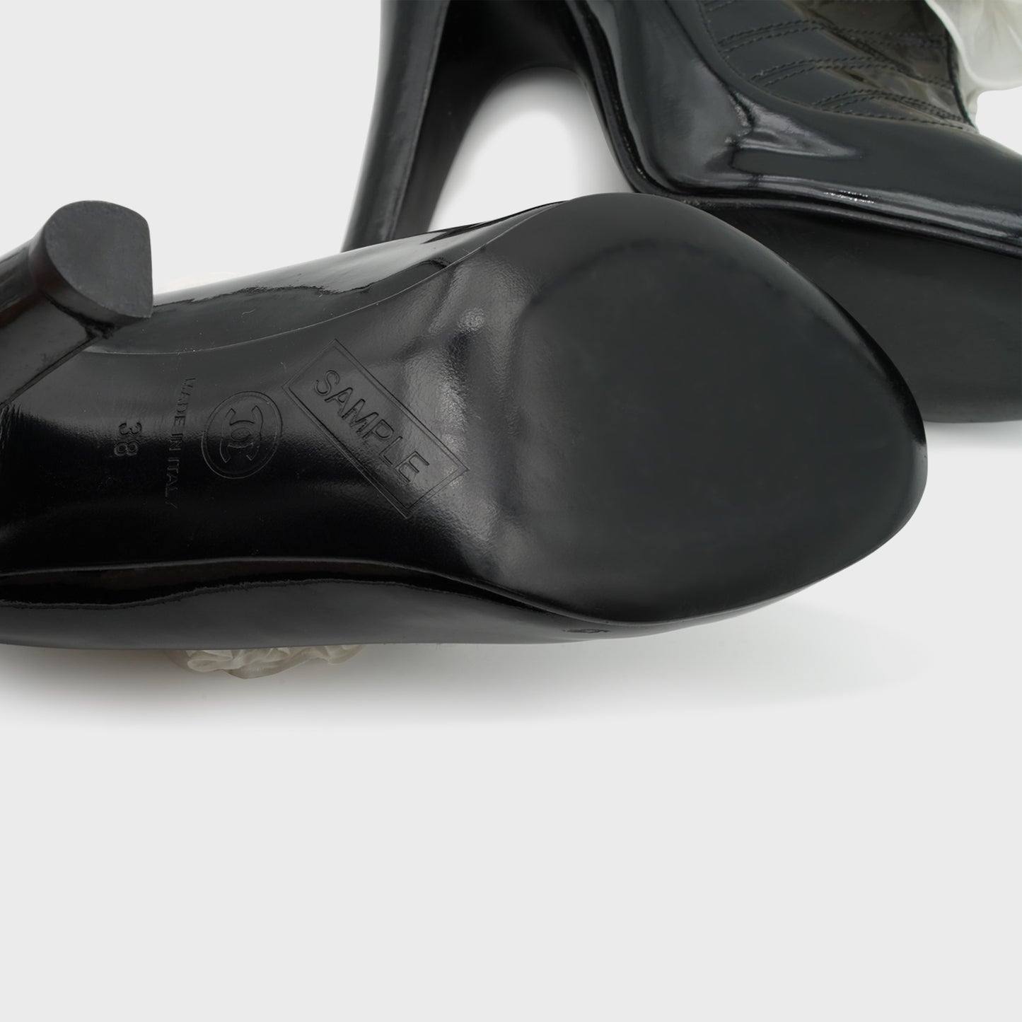 Escarpin Noir & Blanc Chanel 2018 par Karl Lagerfeld