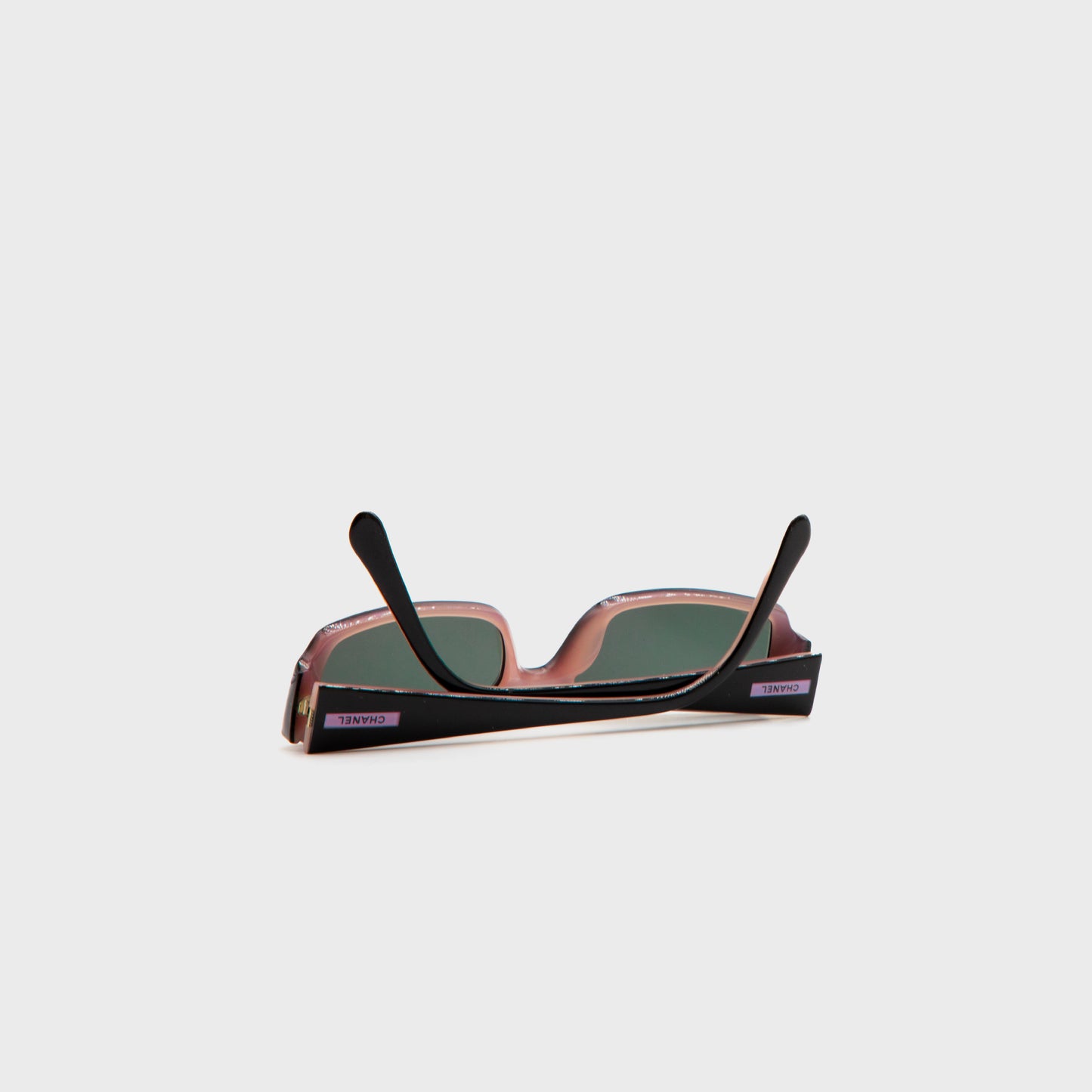 Lunette rétro rose Chanel 2000 par Karl Lagerfeld