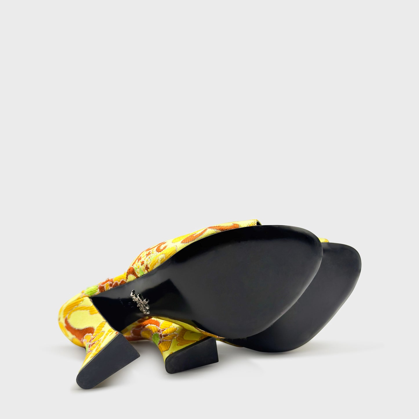 Mules Brocart Jaune Prada SS 2003 par Miuccia Prada