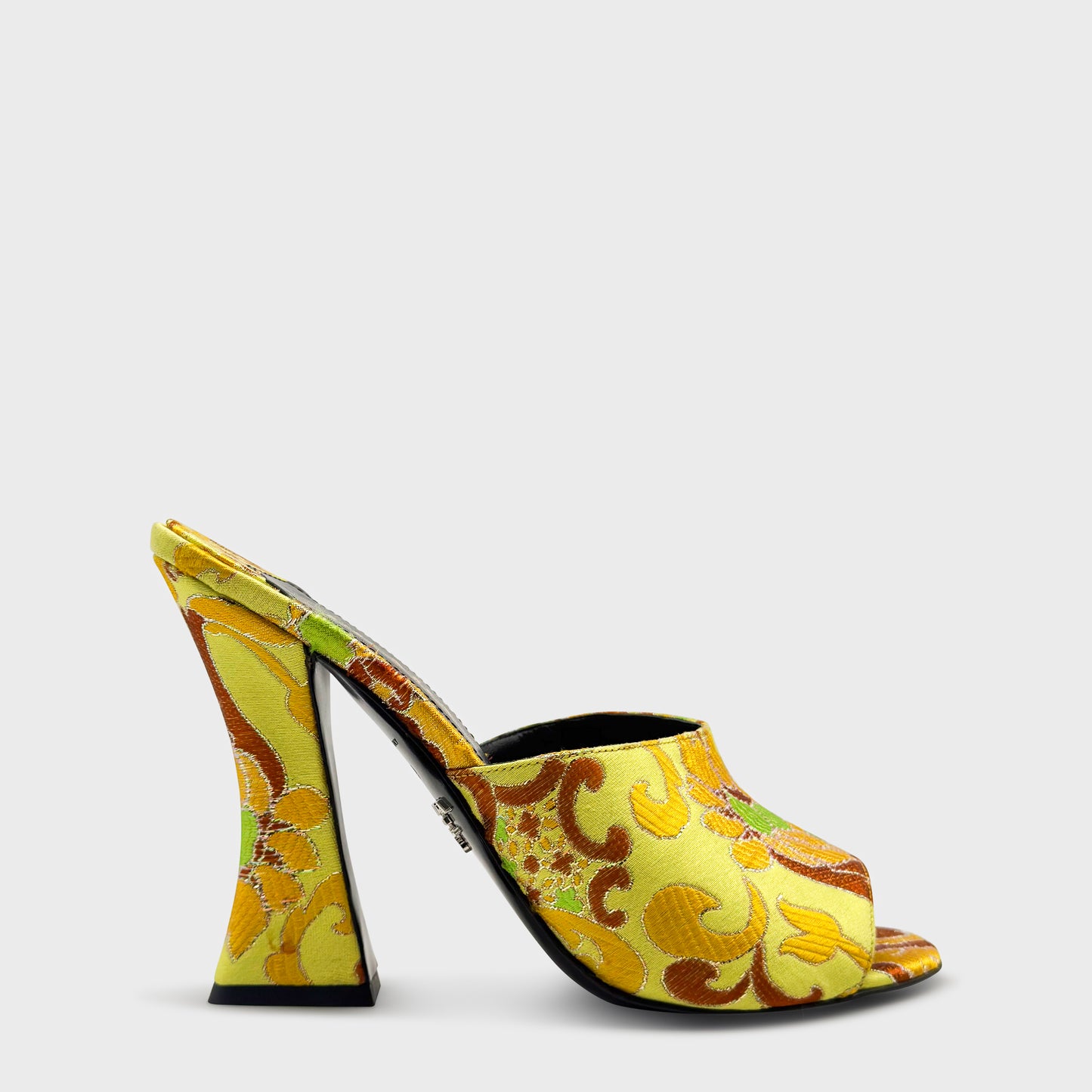 Mules Brocart Jaune Prada SS 2003 par Miuccia Prada