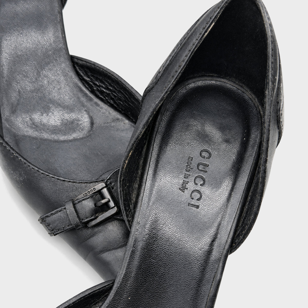 Black Buckled Kitten Heels Gucci 2000s by Tom Ford