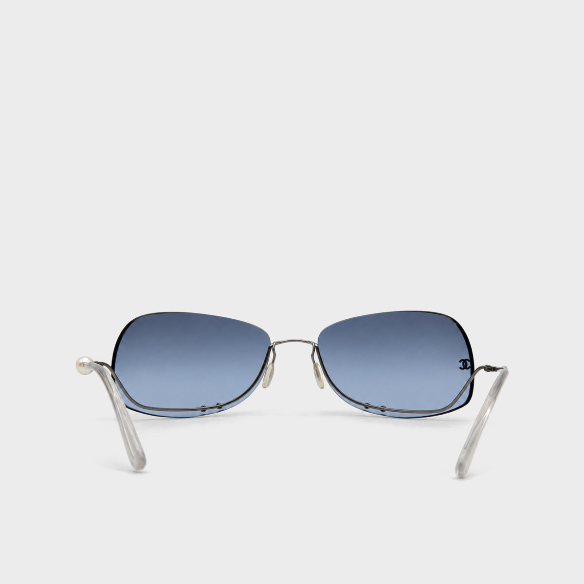 Blue Pearl-Detail Sunglasses Chanel 2000s by Karl Lagerfeld